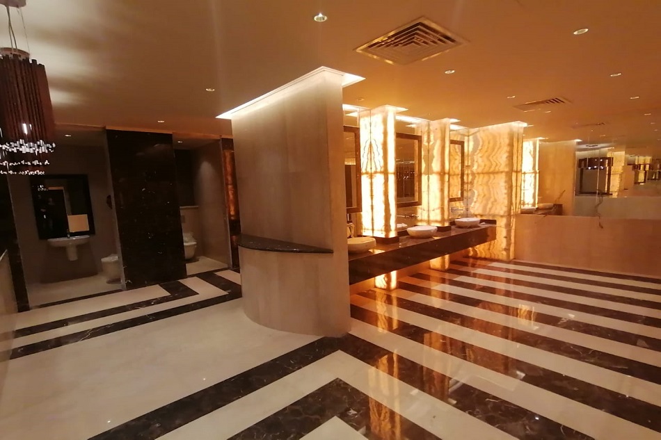 4-Seasons-Hotel-Bathroom-marble-Massive-Contracting