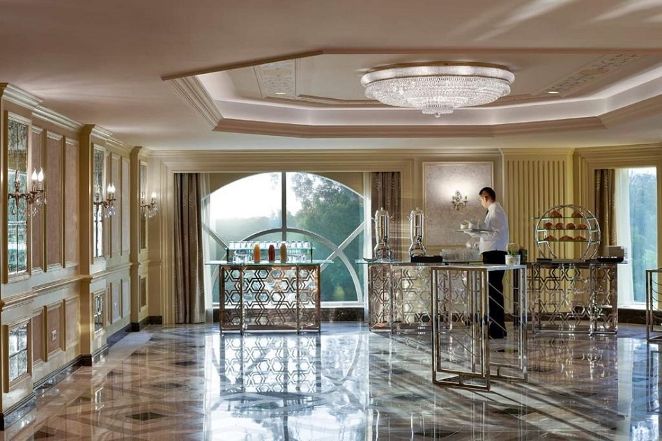 Four-Seasons-Hotel-Dining-Hall-Massive-Contracting