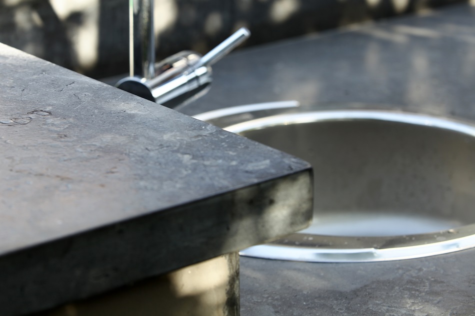 marble-kitchen-massive